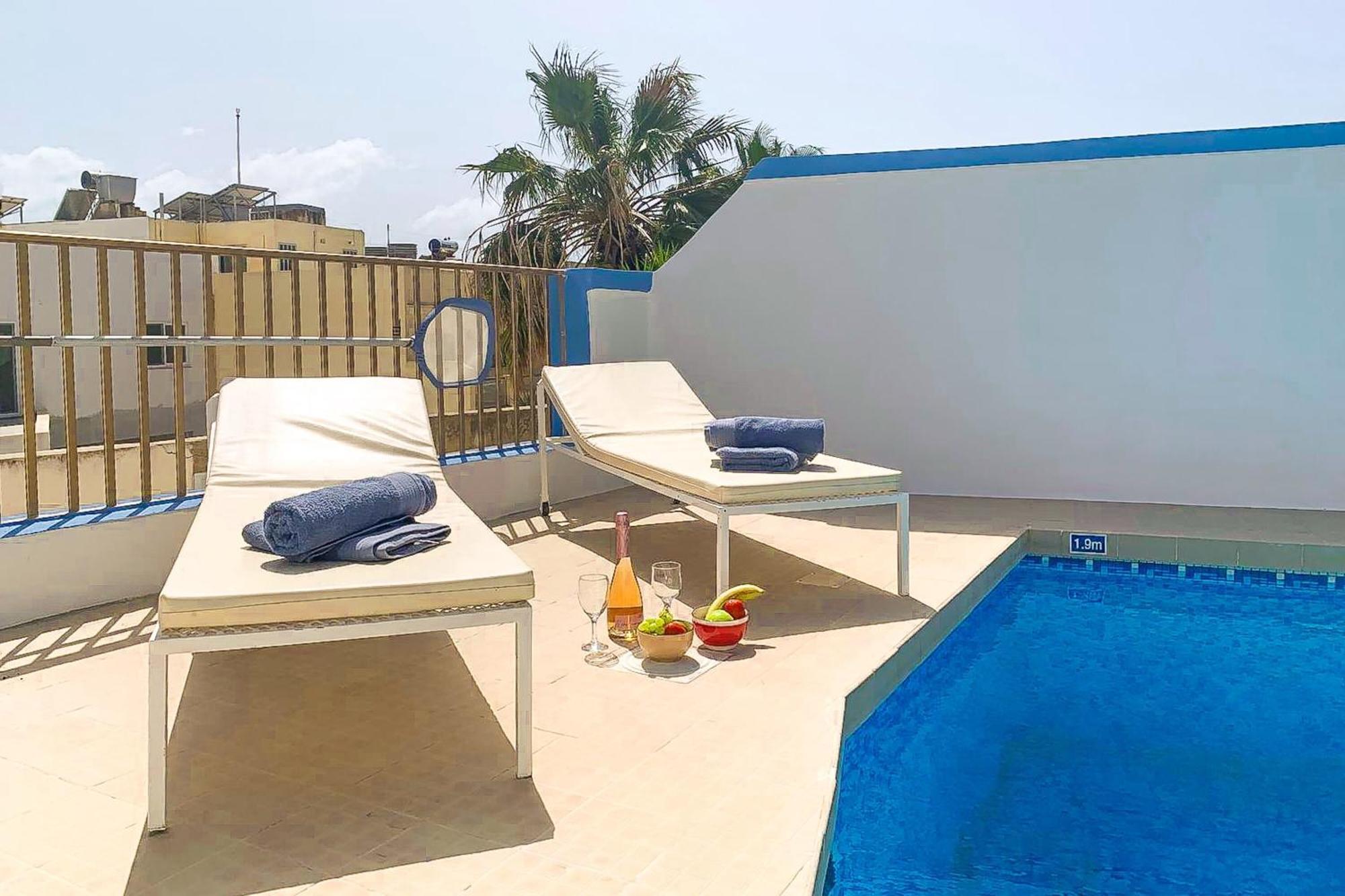 Pool & Sea Merill Apartments Mellieha Bagian luar foto